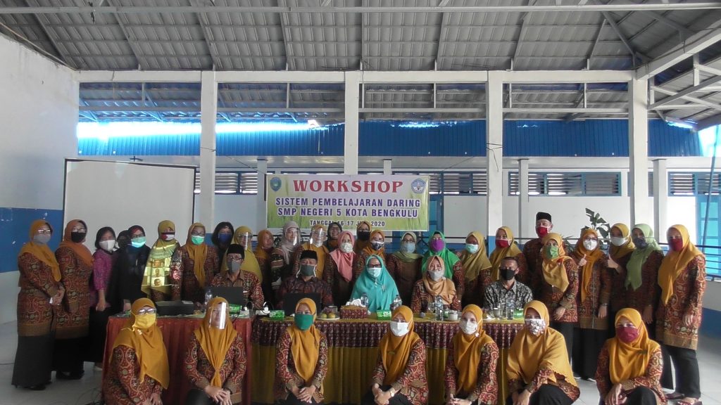 Workshop PKMB Daring Kesetaraan Paket A B Dan C dan Workshop Sistem Pembelajaran Daring SMP 5 Kota Bengkulu