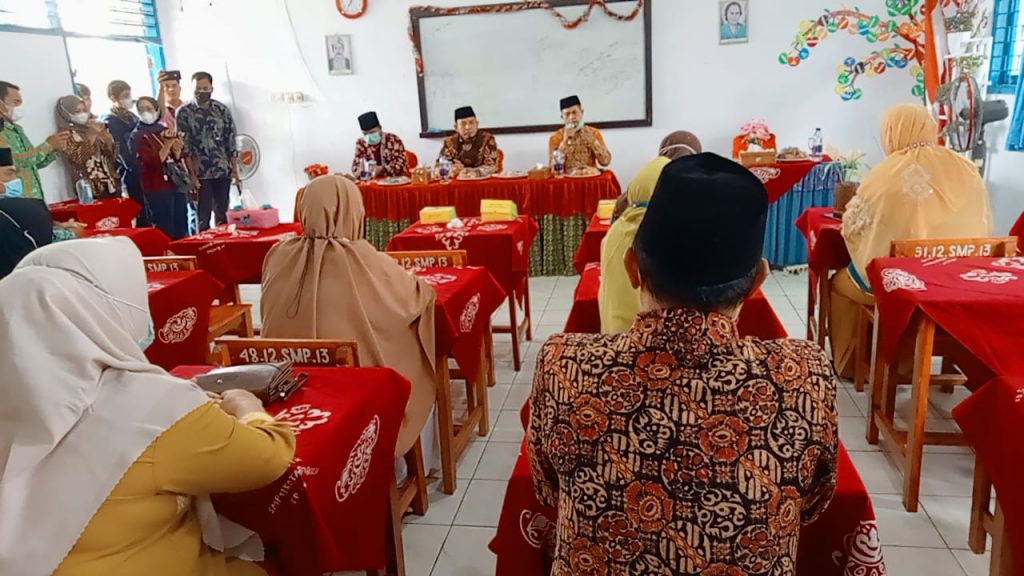 2 Sekolah Negeri Menjadi Contoh Sekolah Yang Bernuansa Agama