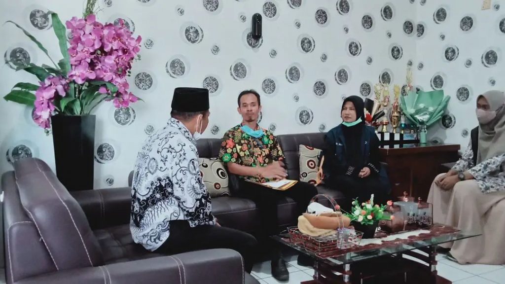 Sosialisasi Peningkatan Keindahan Taman Sekolah