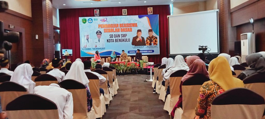 Pembukaan Beasiswa Pelajar SD Dan SMP Dari DPRD Komisi III