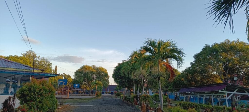 SMP Negeri 8 Kota Bengkulu : Hijau, Literat dan Berprestasi Menuju Sekolah Adiwiyata Tingkat Provinsi